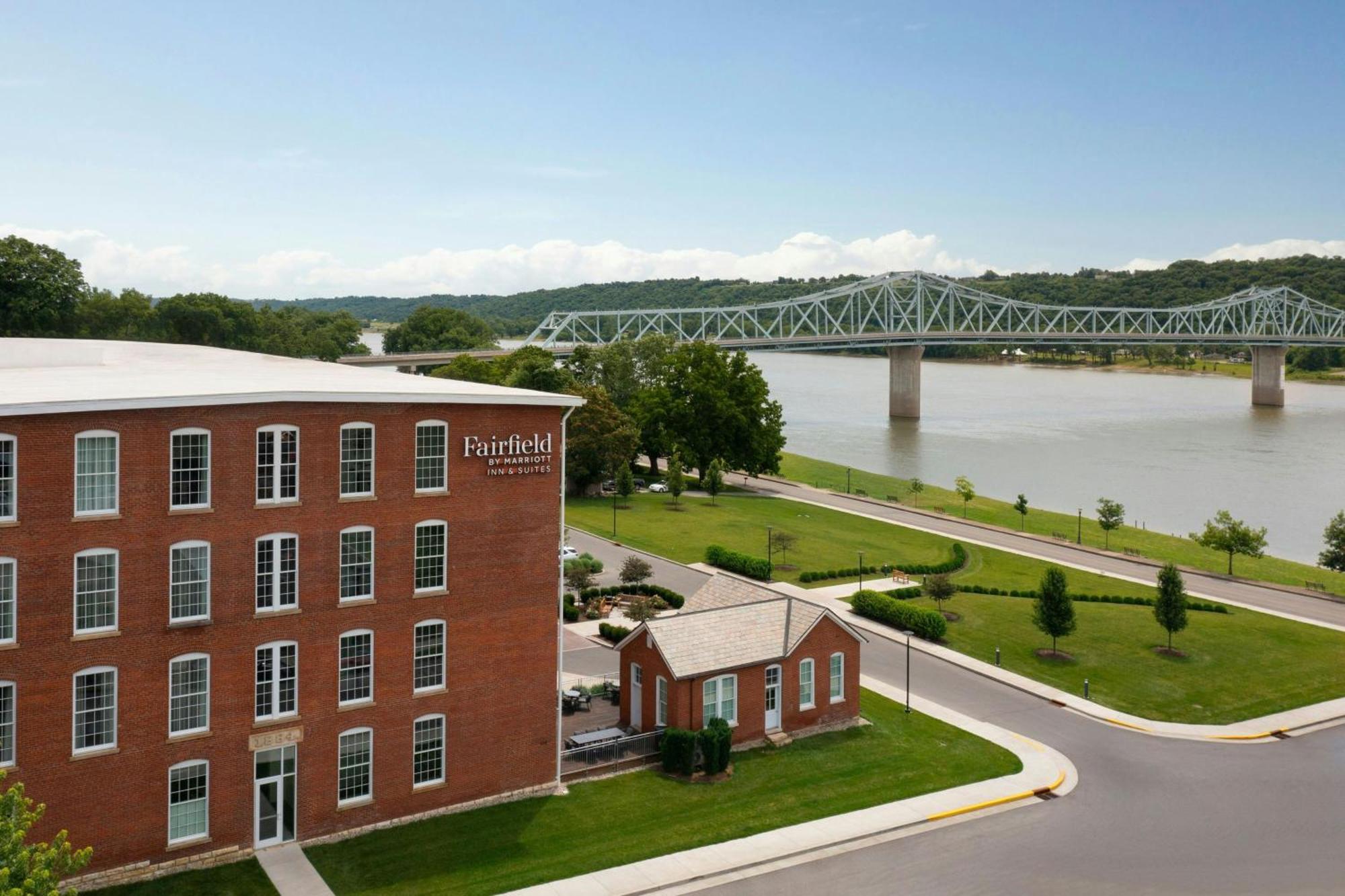 Fairfield Inn & Suites Madison Historic Eagle Cotton Mill Zewnętrze zdjęcie