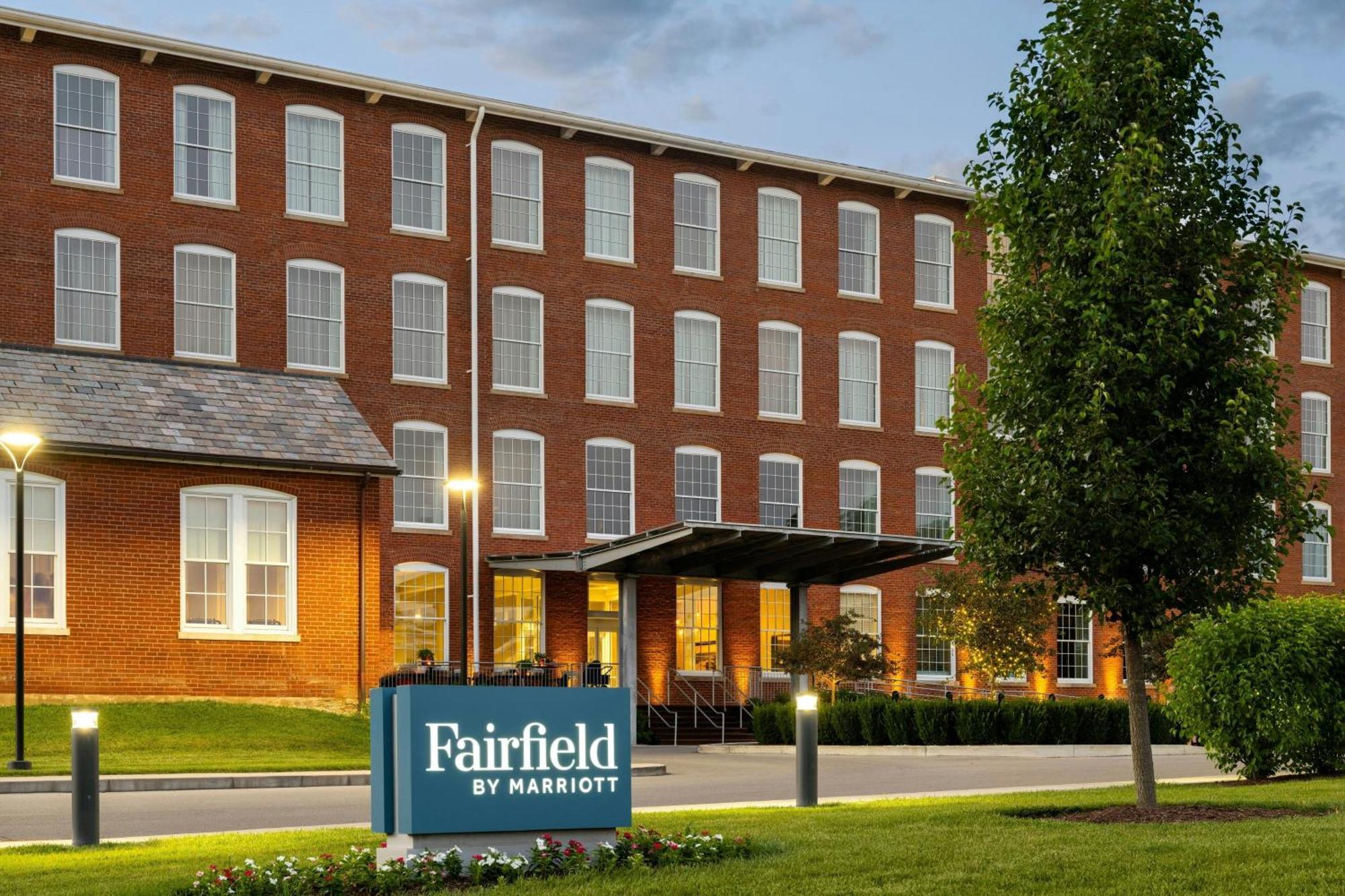 Fairfield Inn & Suites Madison Historic Eagle Cotton Mill Zewnętrze zdjęcie